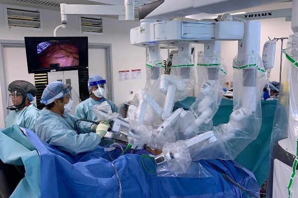 Why Should One Opt for the Top Robotic Surgeon for Prostate?